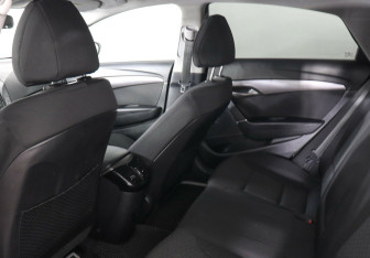 Подержанный автомобиль Hyundai i40 Sedan 2017 года (8 фото)