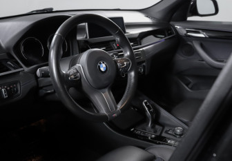 Подержанный автомобиль BMW X1 2020 года (14 фото)