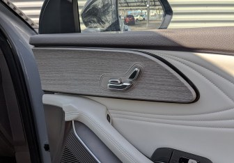 Подержанный автомобиль Exeed RX 2024 года (29 фото)