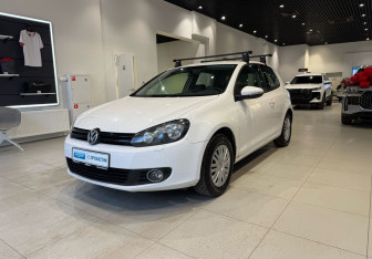 Подержанный автомобиль Volkswagen Golf Hatchback 2010 года (1 фото)