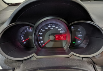 Подержанный автомобиль Kia Picanto 2011 года (12 фото)