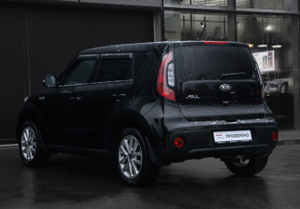 Подержанный автомобиль Kia Soul 2017 года (7 фото)