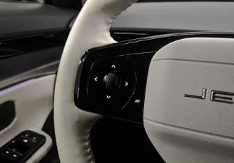 Подержанный автомобиль Jetour Dashing 2023 года (26 фото)