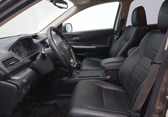 Подержанный автомобиль Honda CR-V 2013 года (10 фото)