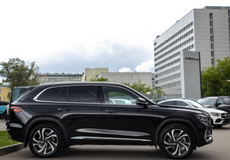 Подержанный автомобиль Geely Monjaro 2024 года (3 фото)