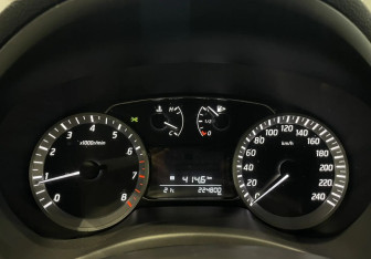 Подержанный автомобиль Nissan Sentra Sedan 2014 года (15 фото)