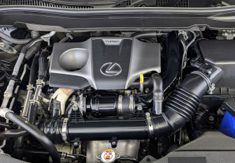 Подержанный автомобиль Lexus RX 2021 года (9 фото)