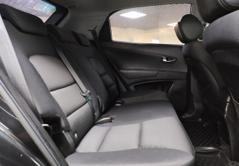 Подержанный автомобиль SsangYong Actyon 2011 года (14 фото)