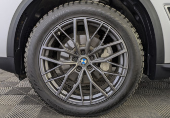 Подержанный автомобиль BMW X5 2018 года (12 фото)
