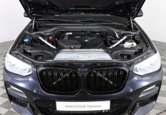 Подержанный автомобиль BMW X3 2018 года (10 фото)
