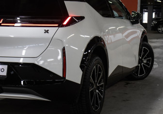 Подержанный автомобиль Zeekr X 2023 года (33 фото)