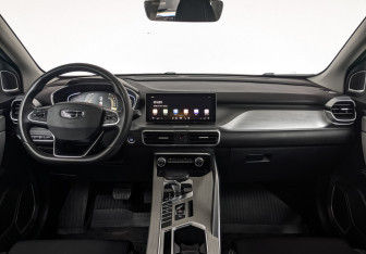 Подержанный автомобиль Geely Coolray 2023 года (14 фото)