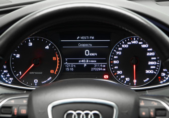 Подержанный автомобиль Audi A6 allroad 2014 года (11 фото)