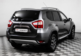Подержанный автомобиль Nissan Terrano 2015 года (5 фото)
