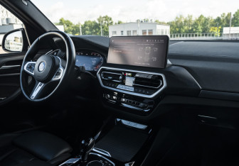 Подержанный автомобиль BMW X3 2021 года (17 фото)