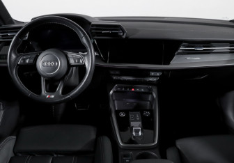 Подержанный автомобиль Audi A3 Sedan 2021 года (12 фото)