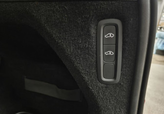 Подержанный автомобиль Volvo XC90 2016 года (22 фото)