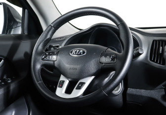 Подержанный автомобиль Kia Sportage 2012 года (13 фото)