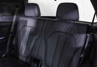 Подержанный автомобиль BMW X7 2021 года (14 фото)