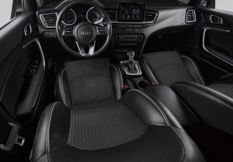 Подержанный автомобиль Kia Ceed Wagon 2019 года (15 фото)