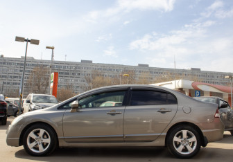 Подержанный автомобиль Honda Civic Sedan 2008 года (6 фото)