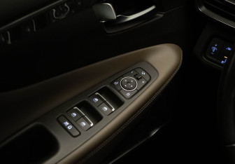 Подержанный автомобиль Hyundai Santa Fe 2019 года (15 фото)