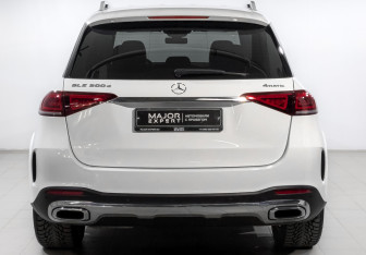 Подержанный автомобиль Mercedes-Benz GLE 2020 года (6 фото)