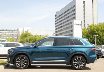 Подержанный автомобиль Geely Monjaro 2023 года (6 фото)