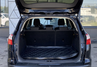 Подержанный автомобиль Ford Focus Wagon 2013 года (10 фото)