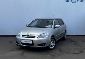 Подержанный автомобиль Toyota Corolla Hatchback 2004 года (1 фото)