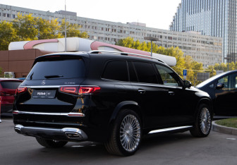 Подержанный автомобиль Mercedes-Benz Maybach GLS 2021 года (4 фото)