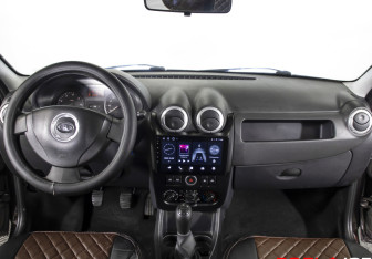 Подержанный автомобиль LADA (ВАЗ) Largus Wagon 2017 года (12 фото)