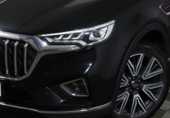 Подержанный автомобиль Hongqi HS5 2024 года (26 фото)