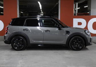Подержанный автомобиль MINI Countryman 2020 года (4 фото)