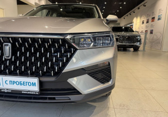 Подержанный автомобиль FAW Bestune T77 2023 года (7 фото)