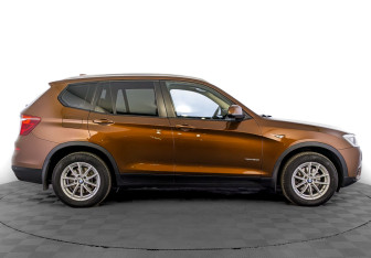 Подержанный автомобиль BMW X3 2016 года (4 фото)