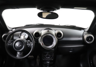 Подержанный автомобиль MINI Countryman 2011 года (12 фото)