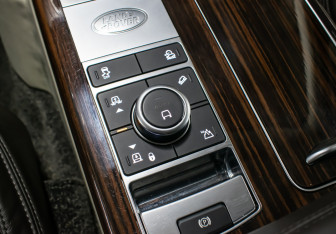 Подержанный автомобиль Land Rover Range Rover 2020 года (19 фото)