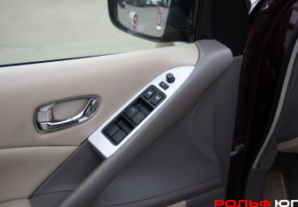 Подержанный автомобиль Nissan Murano Suv 2013 года (12 фото)