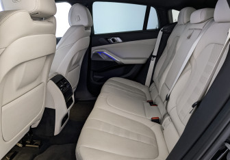 Подержанный автомобиль BMW X6 2021 года (18 фото)