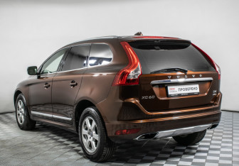 Подержанный автомобиль Volvo XC60 2013 года (7 фото)