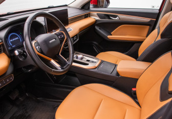 Подержанный автомобиль Haval Jolion 2022 года (10 фото)