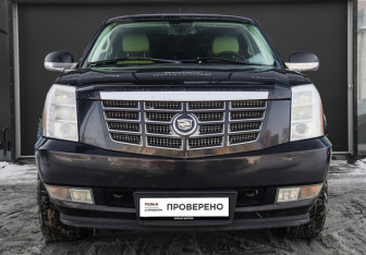 Подержанный автомобиль Cadillac Escalade Suv 2007 года (2 фото)
