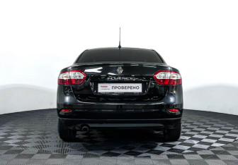 Подержанный автомобиль Renault Fluence 2013 года (6 фото)