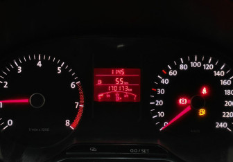 Подержанный автомобиль Volkswagen Polo Sedan 2011 года (14 фото)