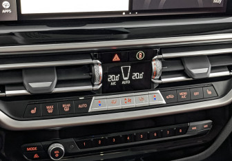 Подержанный автомобиль BMW X3 2024 года (21 фото)