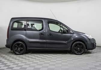 Подержанный автомобиль Peugeot Partner 2021 года (4 фото)