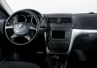 Подержанный автомобиль Skoda Yeti 2012 года (7 фото)