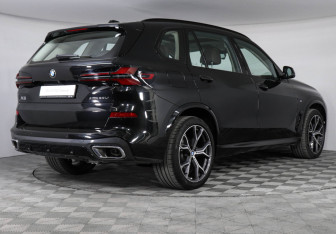 Новый BMW X5 2025 (2 фото)