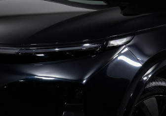 Подержанный автомобиль LiXiang L9 2024 года (16 фото)